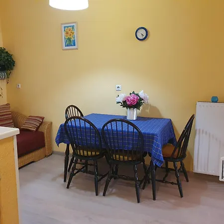 Astoria Apartment *
