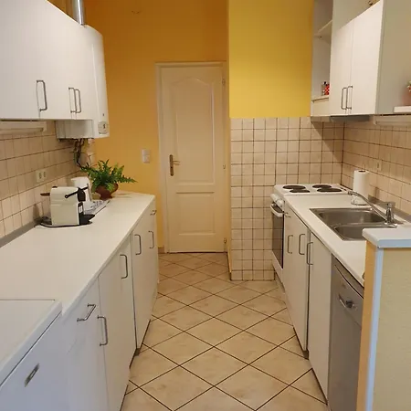 Astoria Apartment *